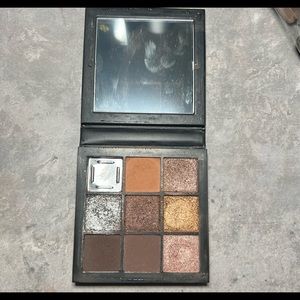 HUDA BEAUTY SMOKEY OBSESSIONS EYESHADOW PALETTE